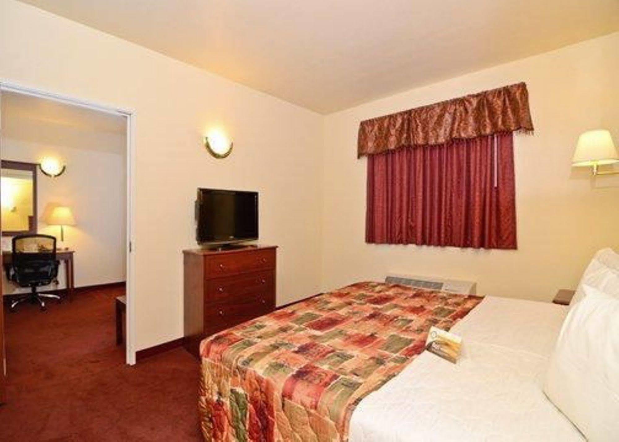 Quality Inn & Suites Park City Экстерьер фото